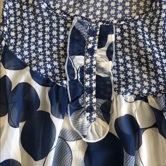 Light, Flowey, blue and white tank top - Picture 2 of 2